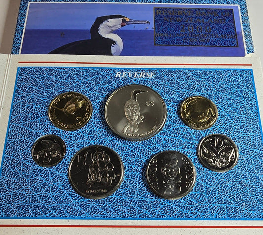 2000 New Zealand  Pied Cormorant Uncirculated Set